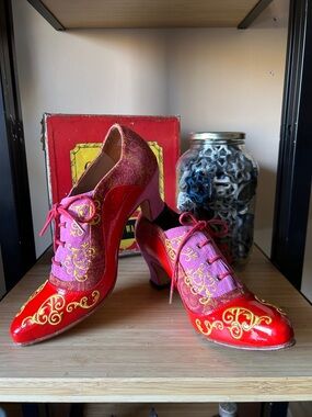 Fluevog Champy 7.5 in Red/Pink/Gold